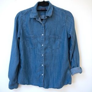 UNTUCKit Women's Denim Shirt size 6